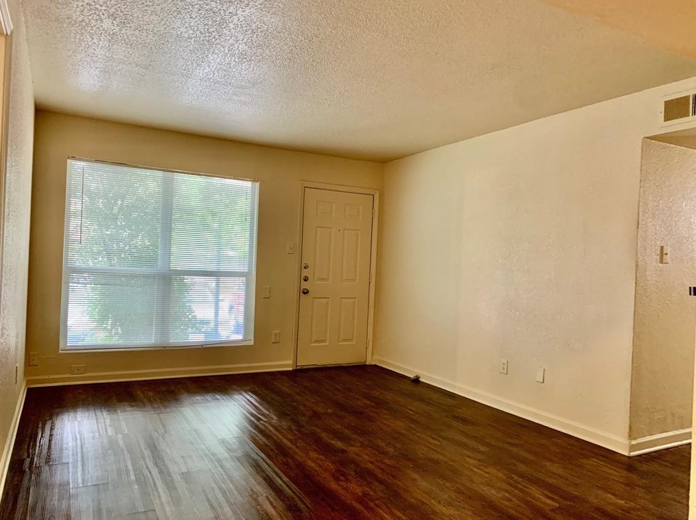 8100 Creekbend Dr #145, Houston, TX 77071