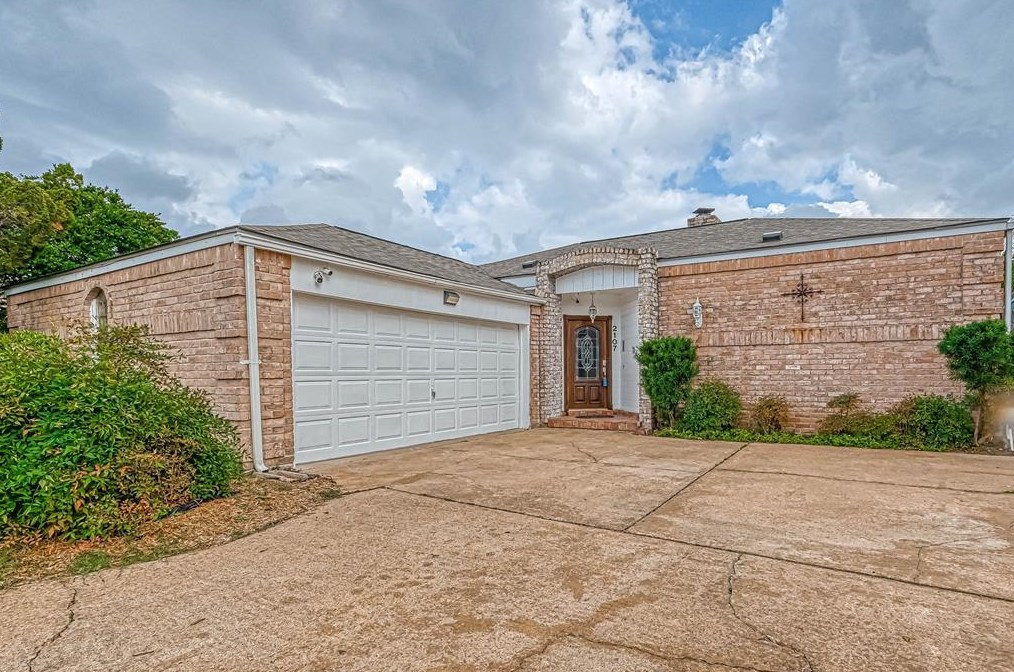 2107 Jamara Ln, Houston, TX 77077