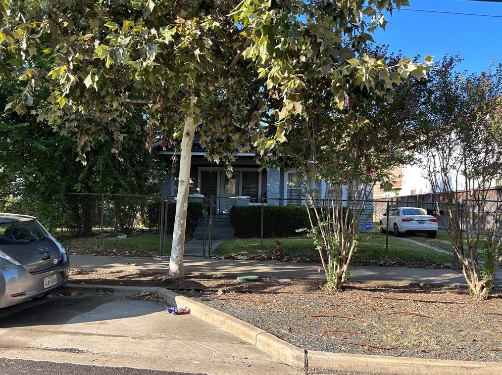 1607 Holman St, Houston TX  77004-3838 exterior