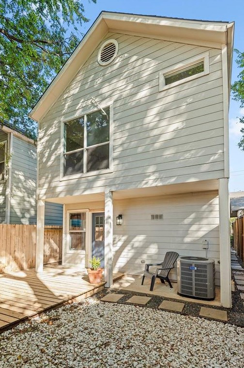 1113 Robin, Houston TX  77019-4612 exterior