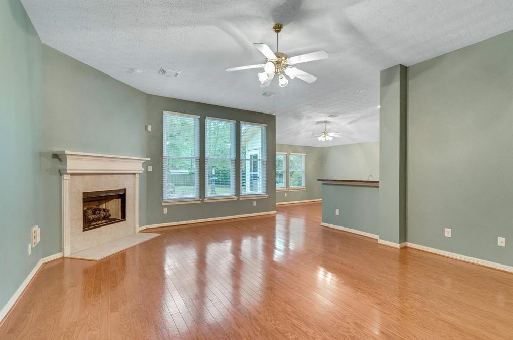 519 Mesquite Dr, Magnolia, TX 77354-4874