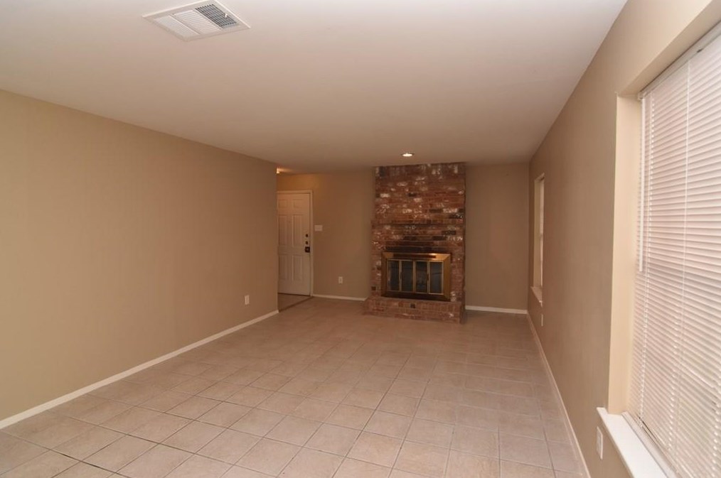 25123 Tuckahoe Ln, Spring TX  77373-8009 exterior