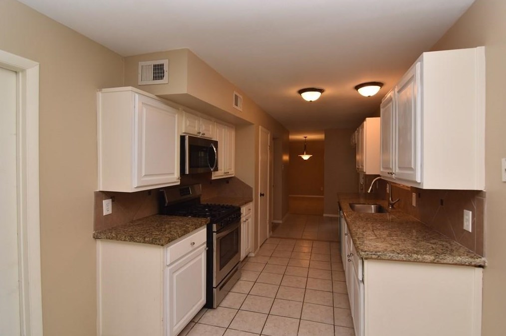 25123 Tuckahoe Ln, Spring, TX 77373