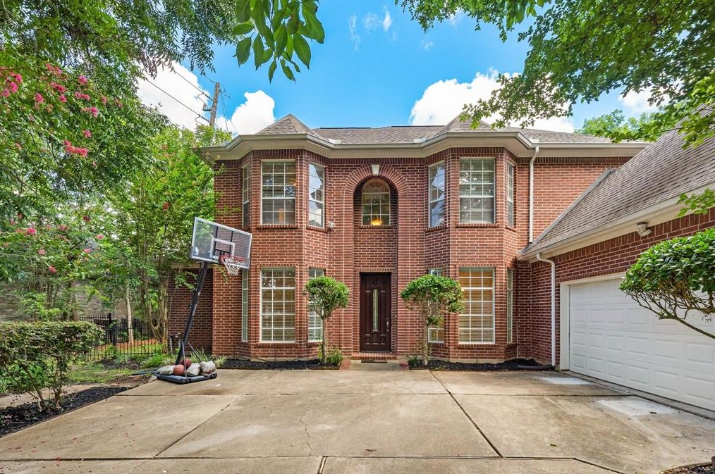 1722 Country Squire Dr, Richmond, TX 77406