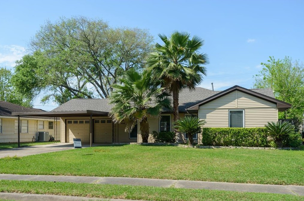 4738 Kingfisher Dr, Houston, TX 77035