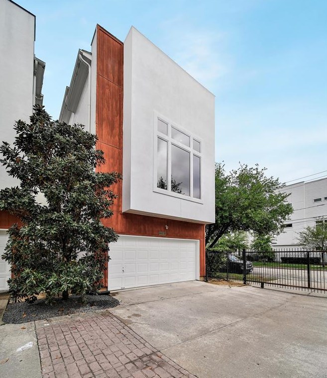 2718 Clay St, Houston TX  77003-4519 exterior