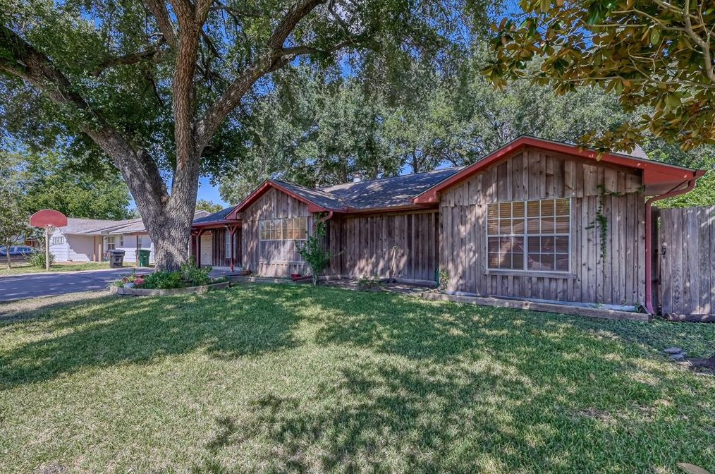 12106 Cedar Gap Ln, Houston, TX 77072-4838