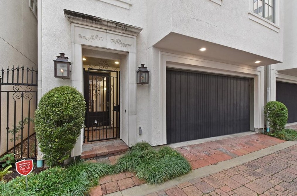 4816 Austin St, Houston, TX 77004