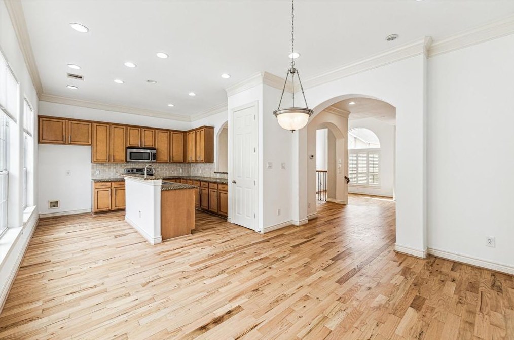 5966 Kansas, Houston TX 77007-1111 exterior