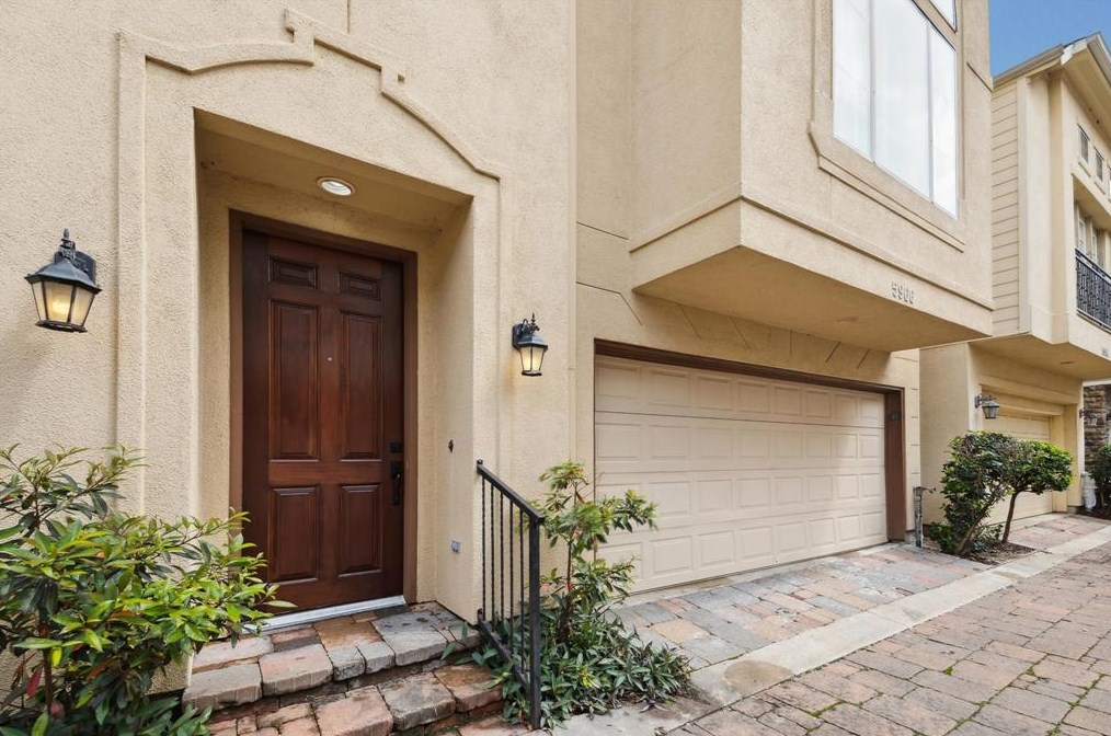 5966 Kansas, Houston TX 77007-1111 exterior