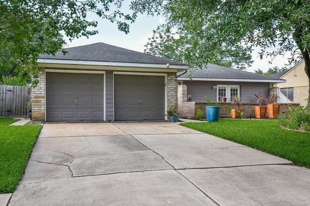 1918 Quail Grove Ln, Missouri City, TX 77459-3715