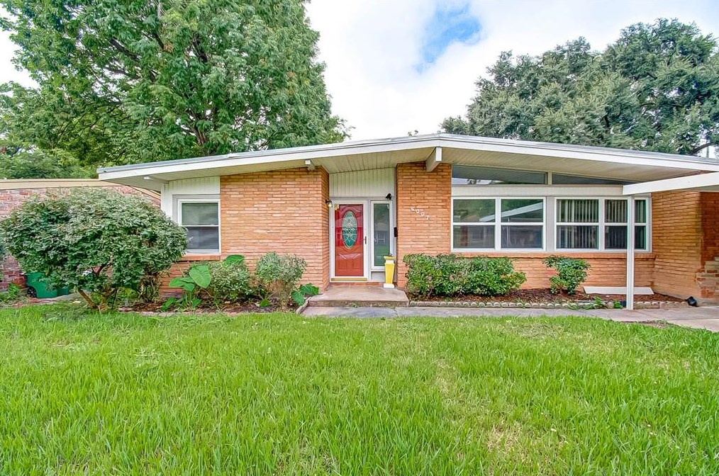 5007 Poinciana Dr, Houston, TX 77092-5620