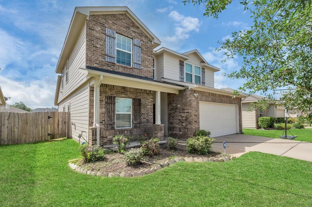 10902 Woodwind Shadows Dr, Cypress, TX 77433