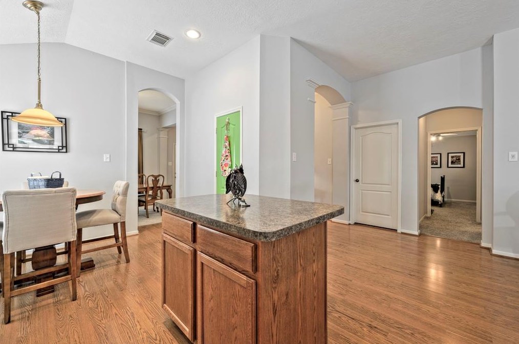 8631 Henrico Ln, Richmond TX  77469-4877 exterior