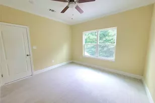 1306 N 9th St, Conroe, TX 77301 - Photo 22