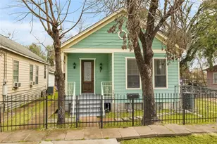 1808 Fletcher St, Houston, TX 77009 - Photo 2