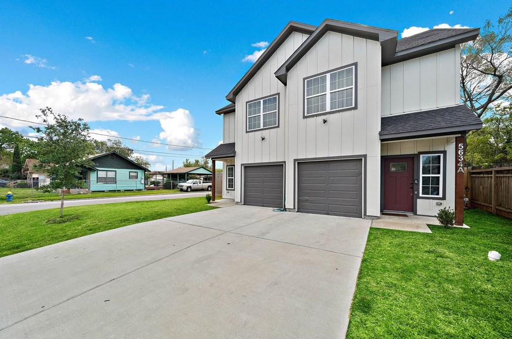 5634 Dorbrandt St #a, Houston, TX 77023