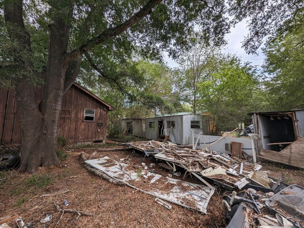 146 Raymond Rd, Livingston, TX 77351-2884