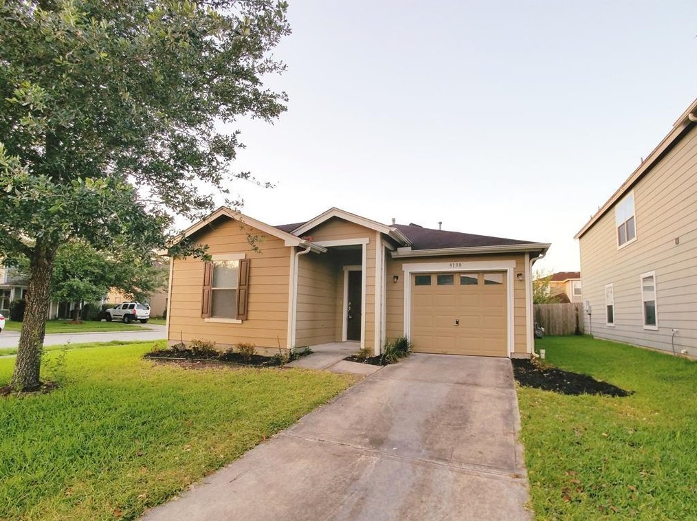 8138 Forest Glen Dr, Humble, TX 77338