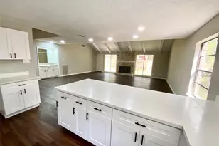 2819 Colony Dr, Sugar Land, TX 77479 - Photo 6