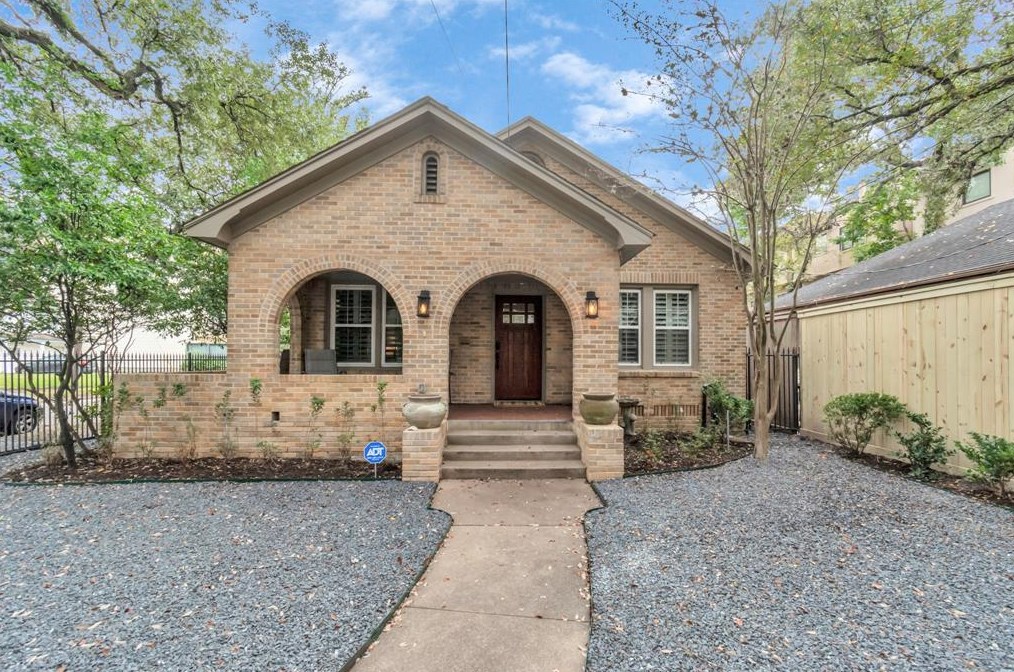 5001 La Branch St, Houston, TX 77004
