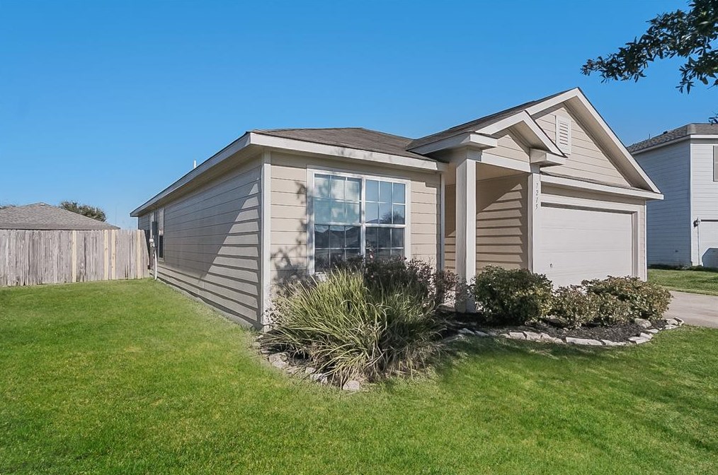 7215 Shining Mist Ln, Richmond, TX 77469
