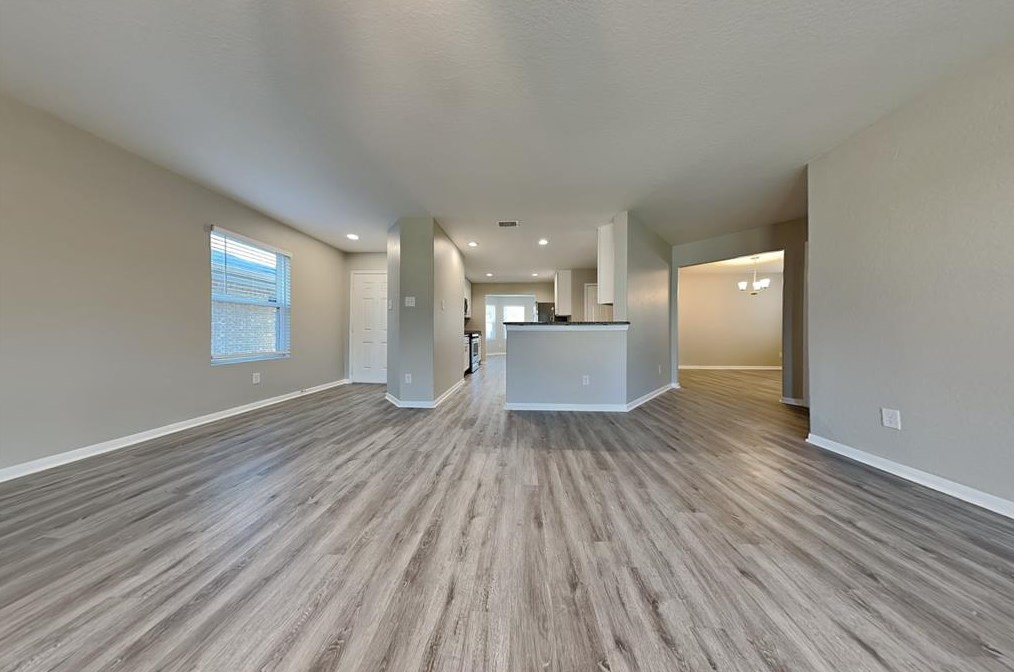 16762 N Gull Dr, Conroe, TX 77385