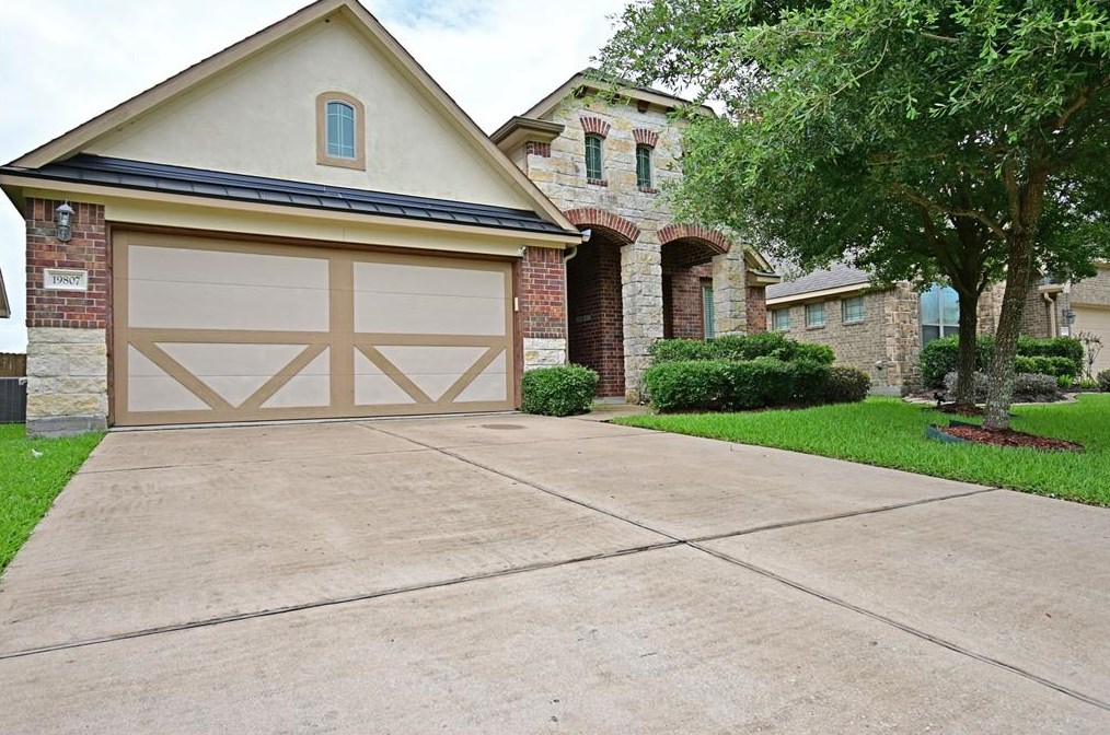 19807 Amber Village Ln, Richmond, TX 77407