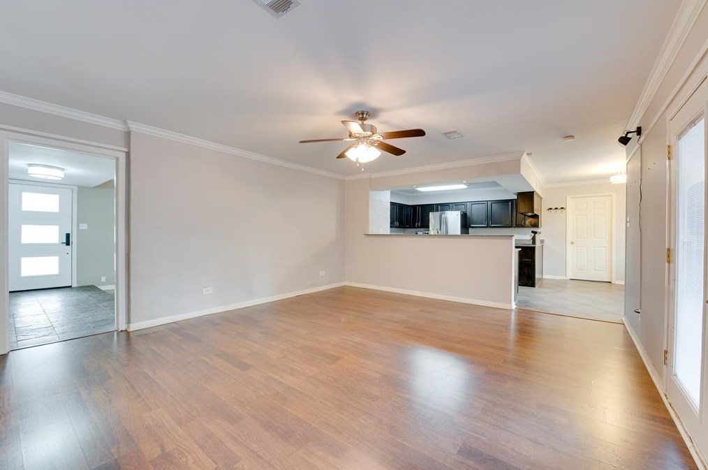 10134 Hanka Dr, Houston TX  77043-4318 exterior