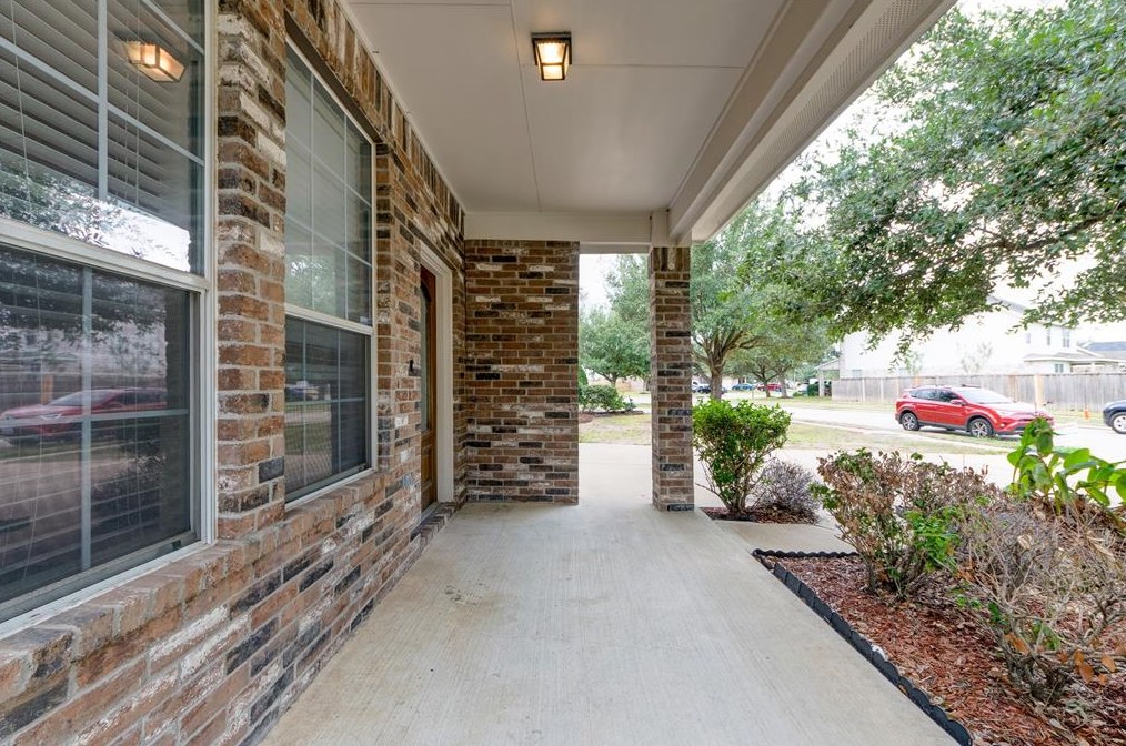 2310 Thorn Berry Creek Ln, Katy, TX 77449
