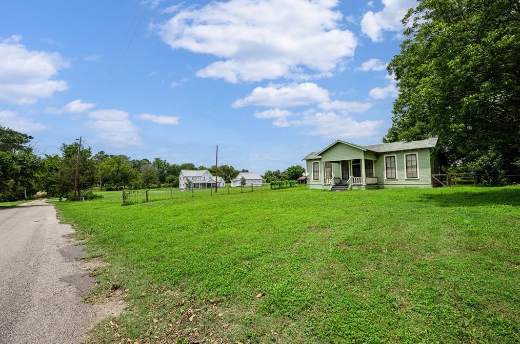 209 Mill St, Round Top, TX 78954