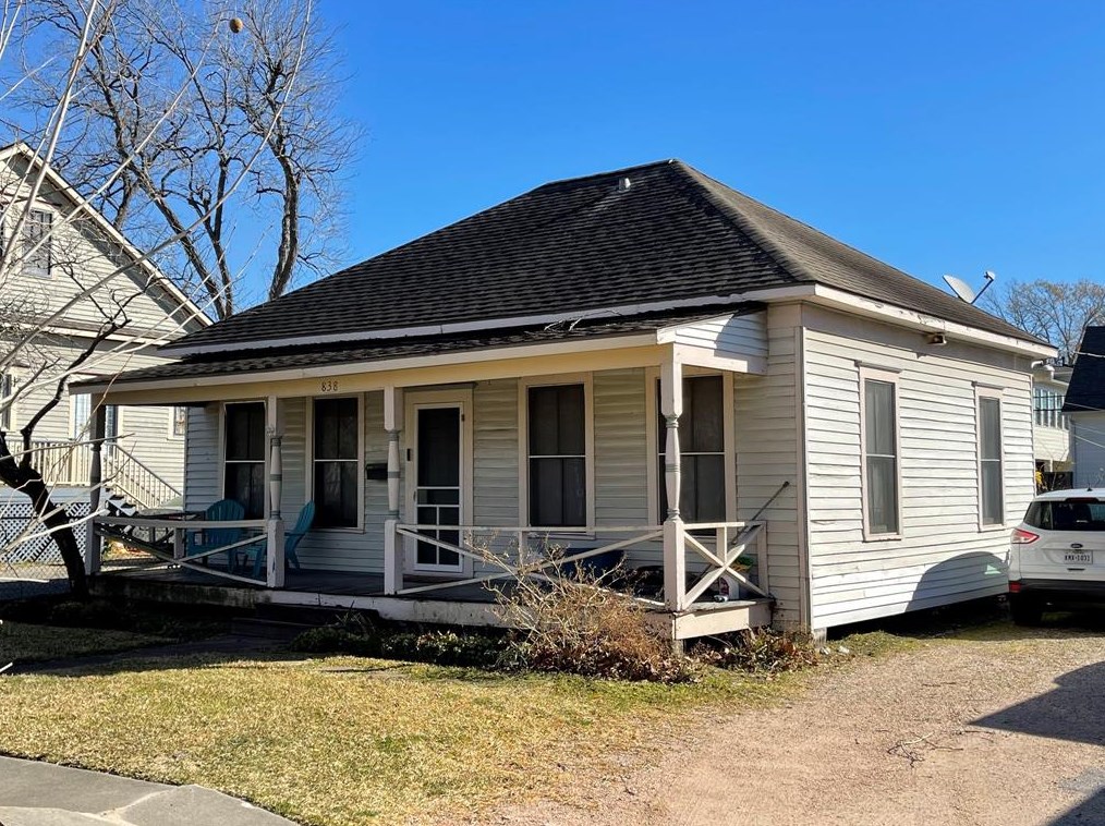 838 Arlington St, Houston, TX 77007