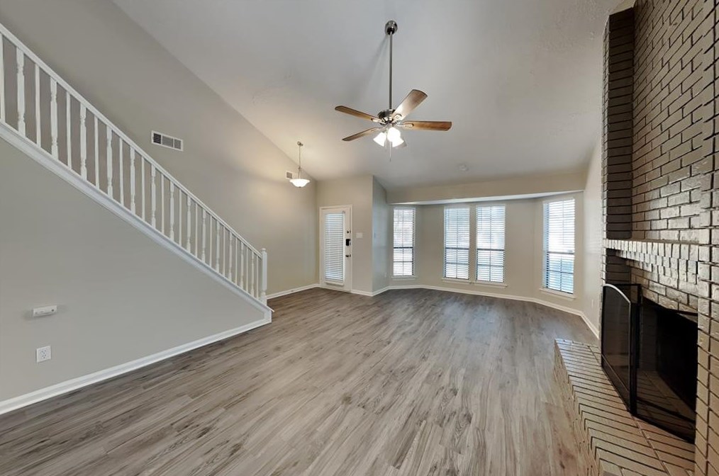 8022 Pine Falls Dr, Houston, TX 77095