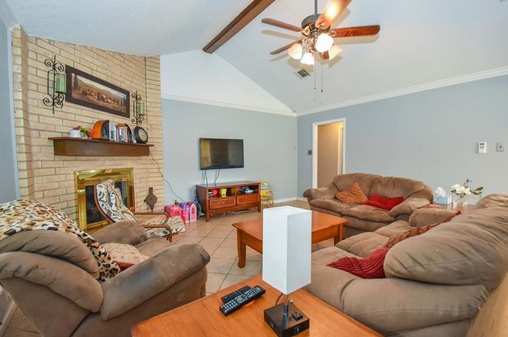 1503 Chippawa Ln, Pasadena TX  77504-3207 exterior