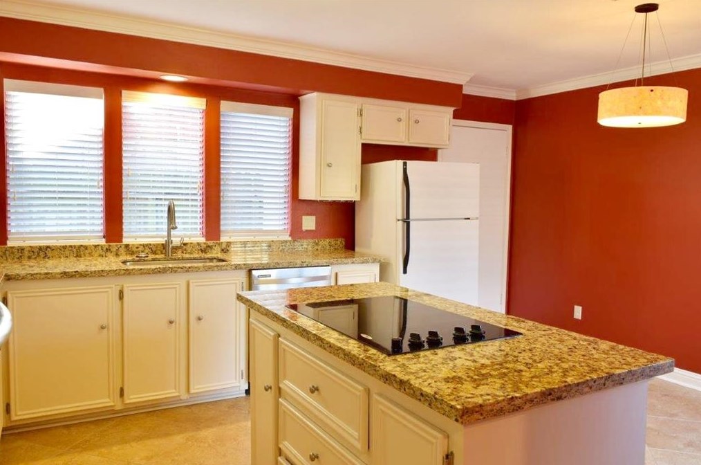 13723 Ella Lee Ln, Houston TX  77077-5406 exterior