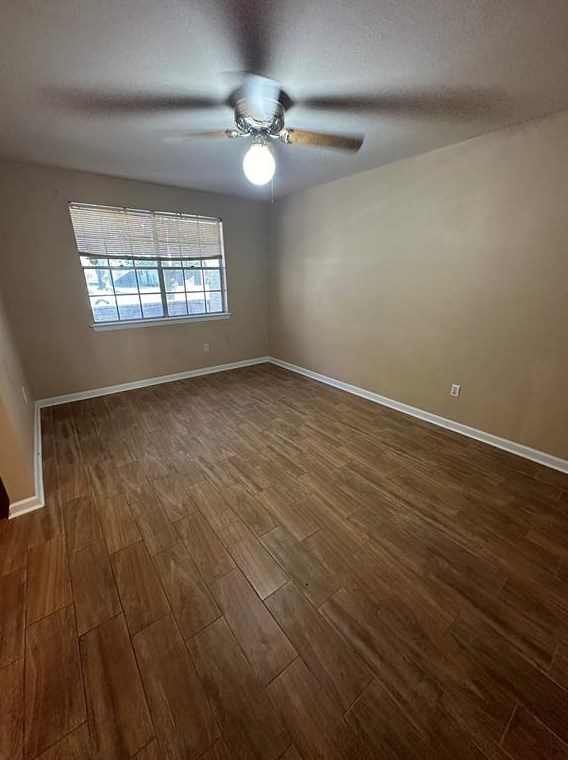 11030 Sageriver Dr, Houston TX  77089-3925 exterior