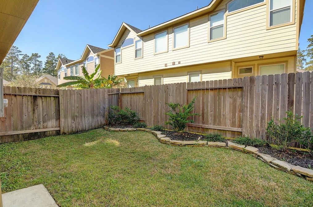 15 Cheswood Manor Ct, Spring TX  77382-5385 exterior