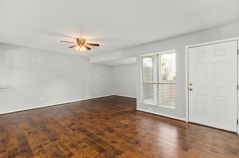 781 Country Place Dr #1059, Houston, TX 77079