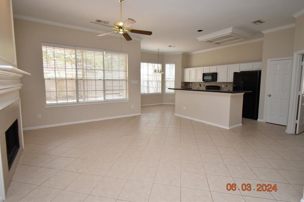 1626 Diamond Brook Dr, Houston TX  77062-2097 exterior