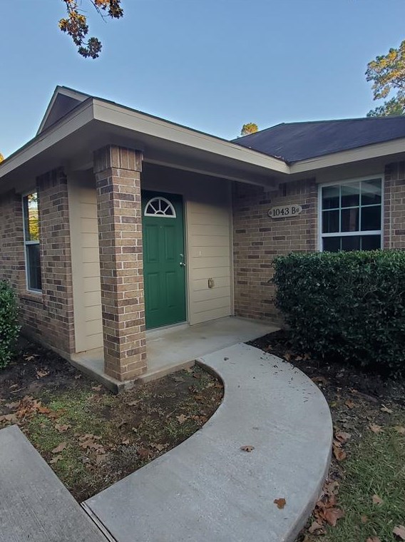 1043 Mann Rd, Conroe, TX 77303-1655