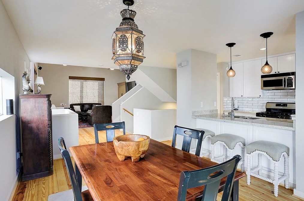 658 Lester St, Houston TX 77007-5223 exterior