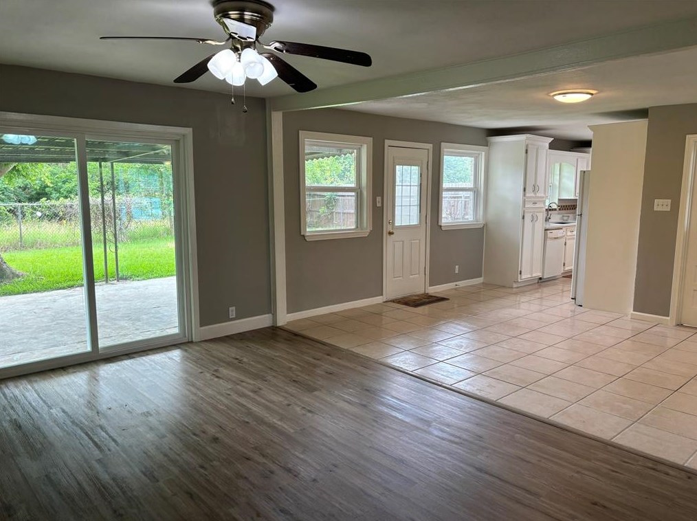 13206 Hollypark Dr, Houston, TX 77015