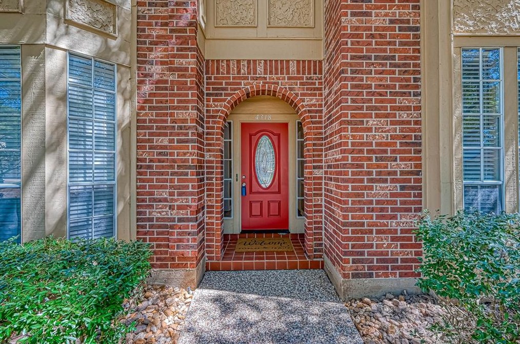 4318 Amber Lake Dr, Houston, TX 77084-3282
