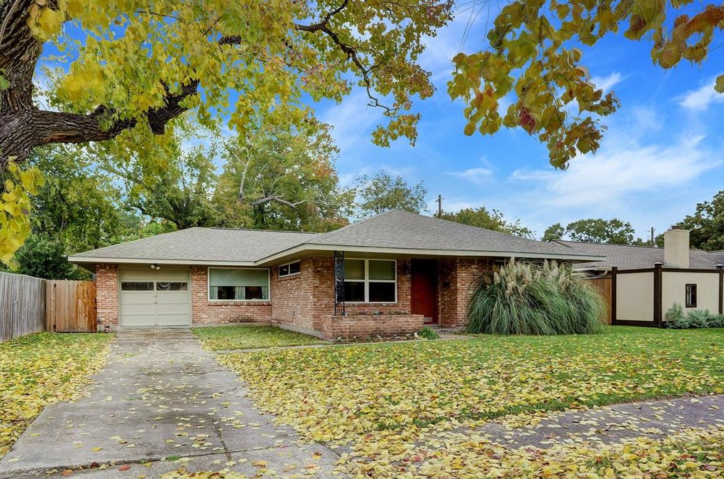 6230 Grape St, Houston, TX 77074