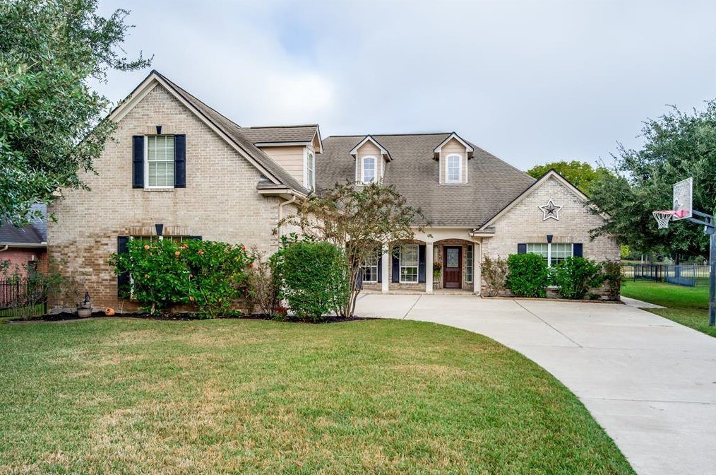 12652 Lake Vista Dr, Panorama Village, TX 77318