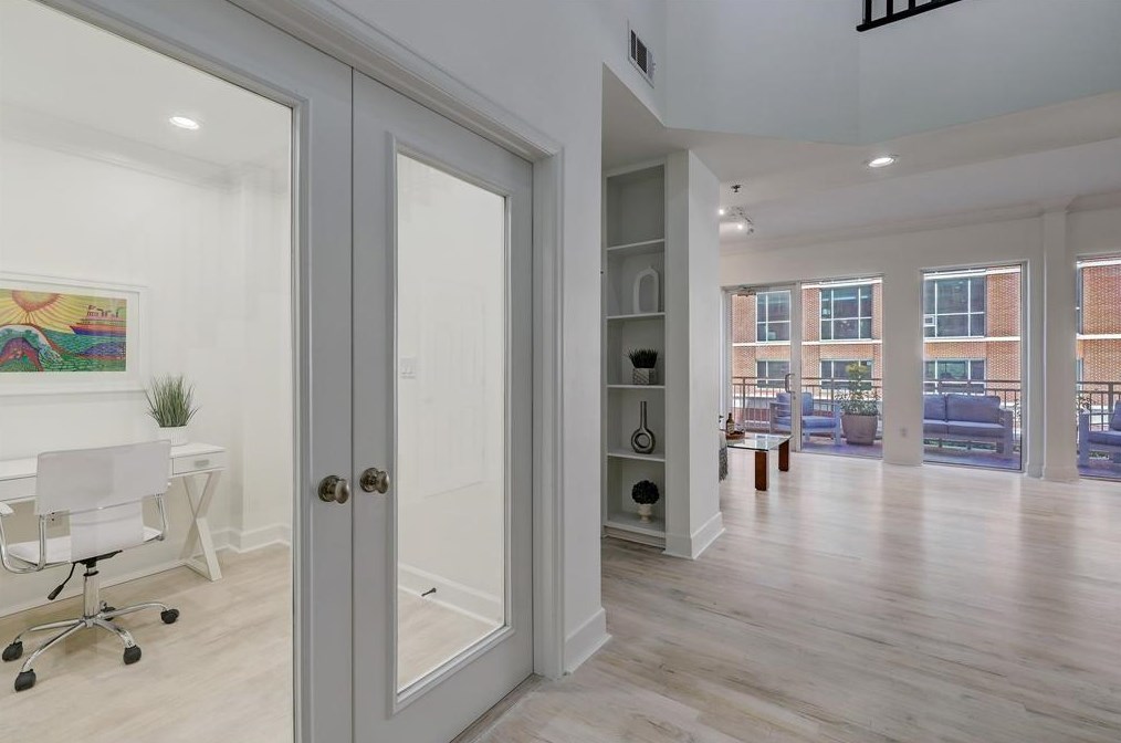 2520 Robinhood St #610, Houston, TX 77005