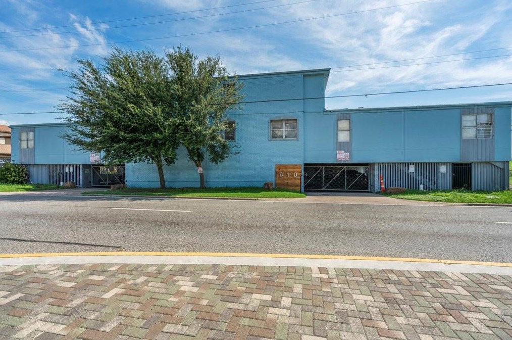 610 Ferry Rd #21, Galveston, TX 77550