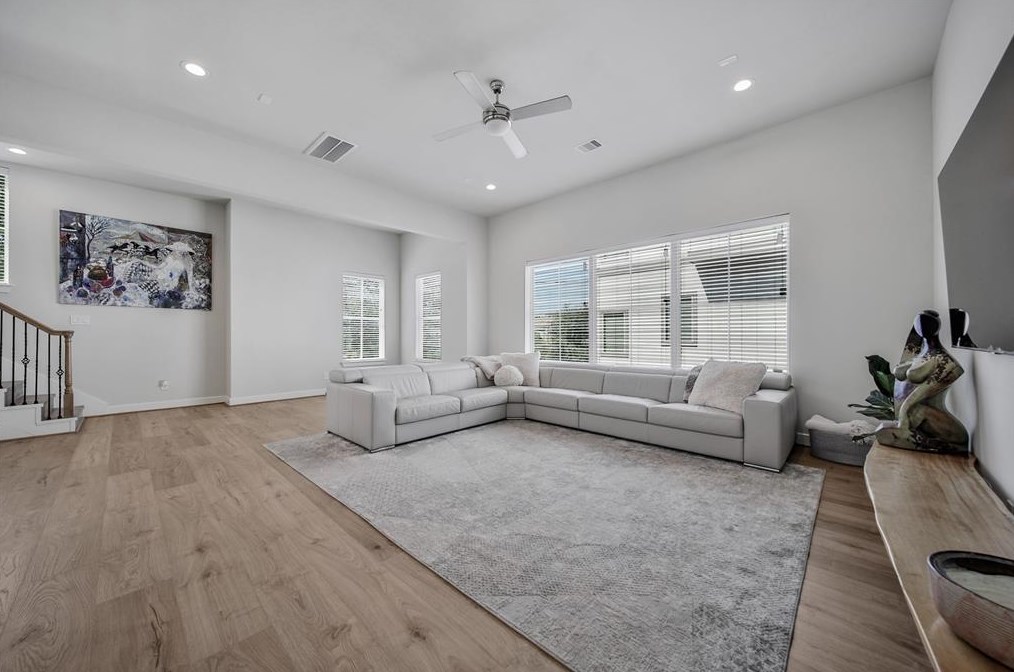 5220 Schuler St, Houston TX  77007-3242 exterior