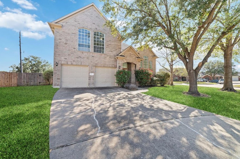 17711 Shelby Oaks Cir, Richmond, TX 77407