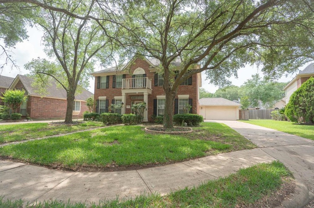 2010 Claire Ct, Sugar Land, TX 77478